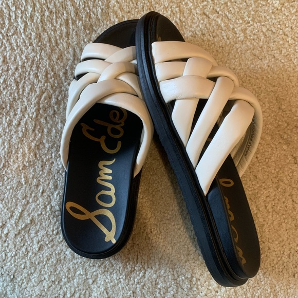 Sam Edelman - Picture 2 of 5